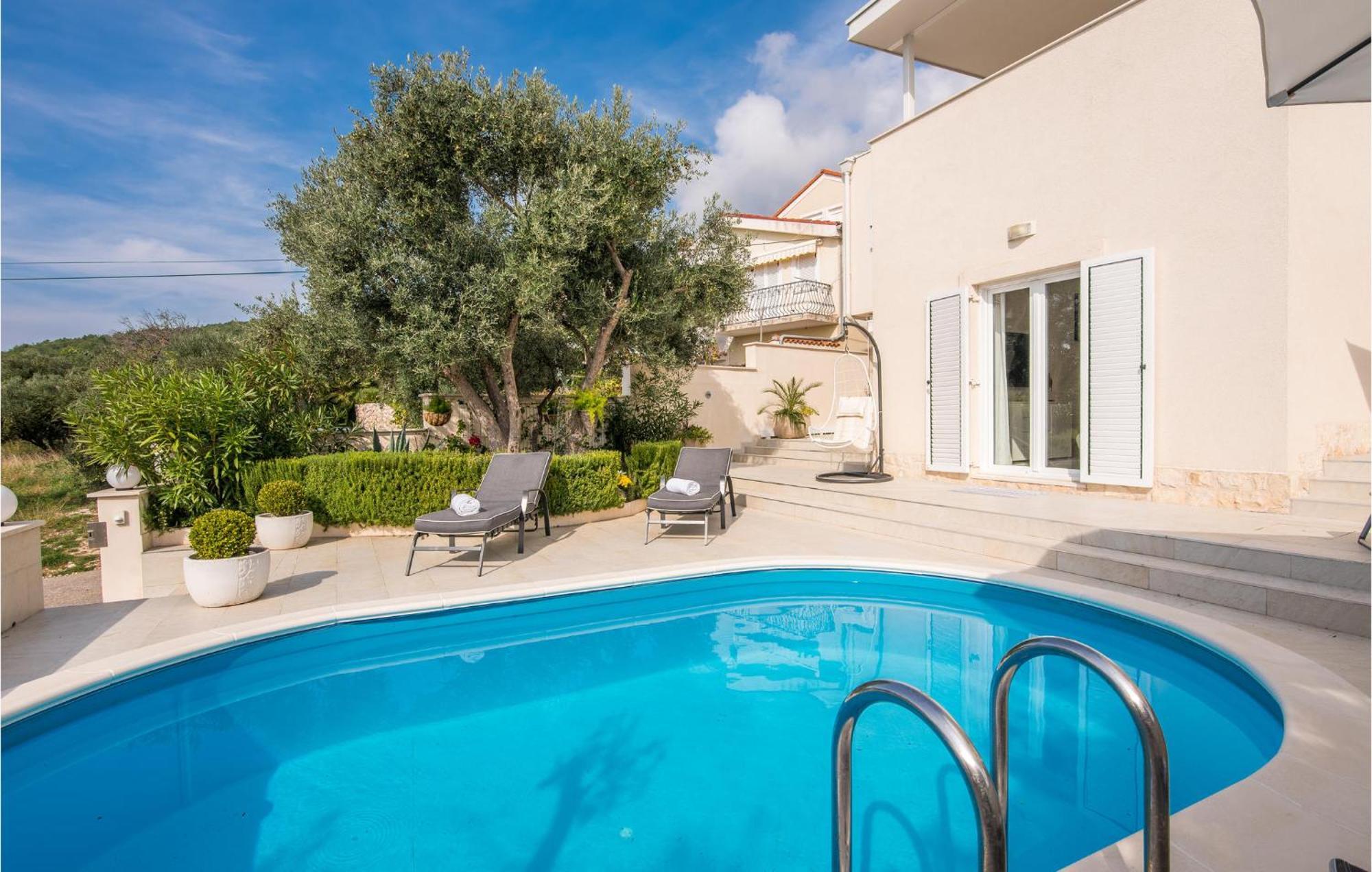 Beautiful Home In Martinscica With Wifi Esterno foto